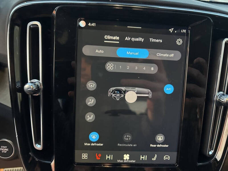 2026 Volvo XC40 B5 Plus