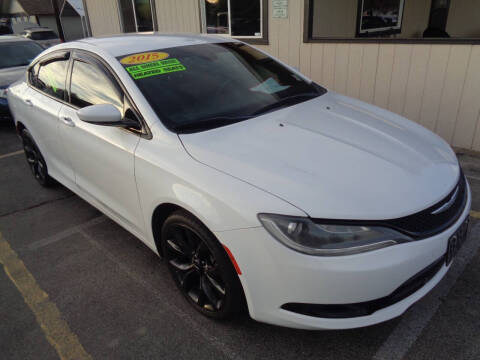 2015 Chrysler 200 for sale at BBL Auto Sales in Yakima WA