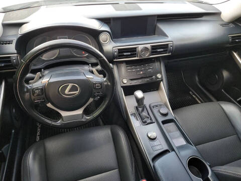 2017 Lexus IS 200t