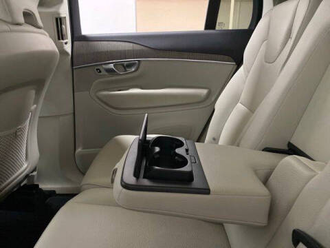 2024 Volvo XC90 B6 Core Bright Theme