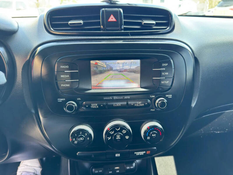 2016 Kia Soul +