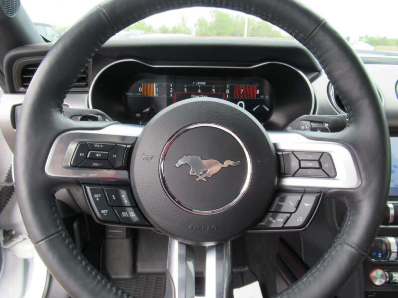2022 Ford Mustang EcoBoost