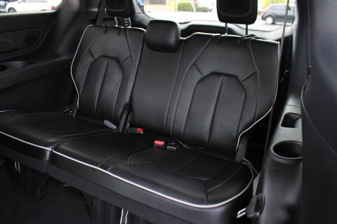 2023 Chrysler Pacifica Plug-In Hybrid Limited