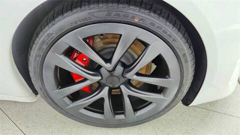 2023 Tesla Model S Plaid