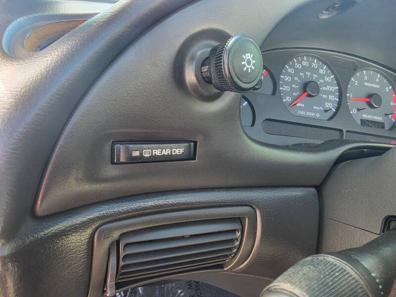 2000 Ford Mustang
