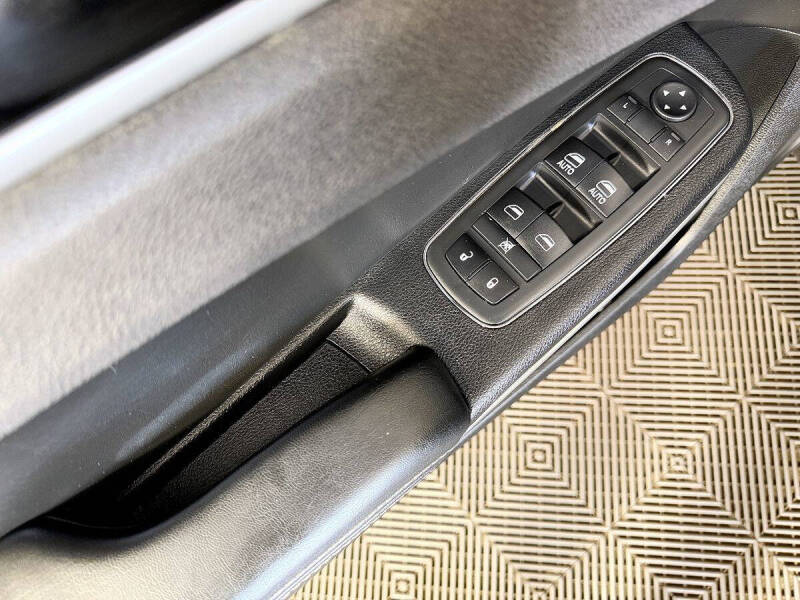 2017 Chrysler 300