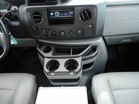 2013 Ford E-Series E-350 SD