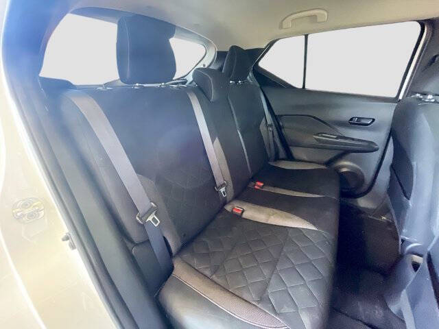 2019 Nissan Kicks S