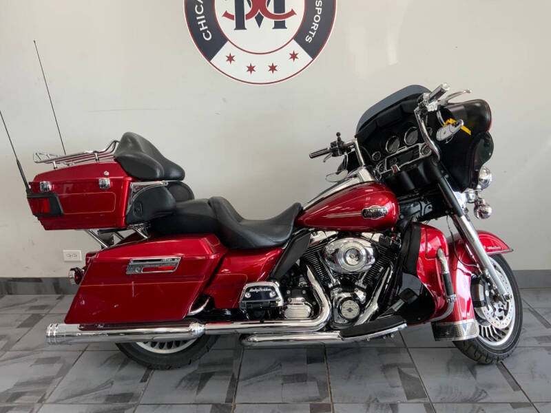 2012 Harley-Davidson FLHTCU  ULTRA CLASSIC for sale at CHICAGO CYCLES & MOTORSPORTS INC. in Batavia IL