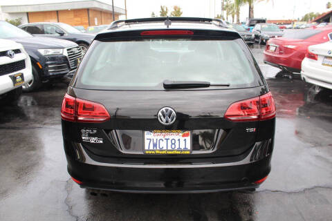 2017 Volkswagen Golf SportWagen