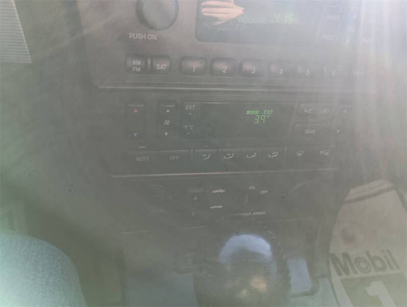 2004 Ford Thunderbird Deluxe