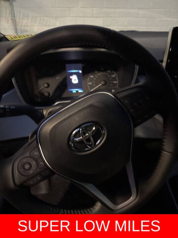 2025 Toyota Corolla Hatchback SE