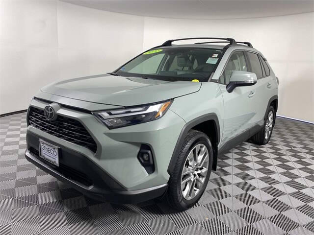 2022 Toyota RAV4 XLE Premium