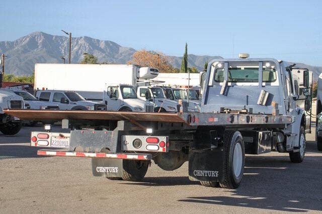 2015 Freightliner M2 106