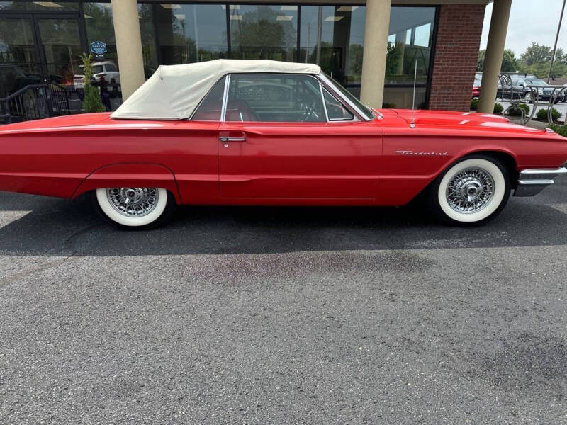 1964 Ford Thunderbird