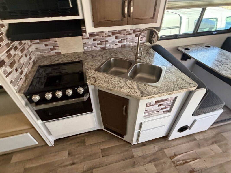 2019 Ford E-Series E-450 SD