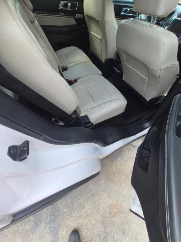 2017 Ford Explorer Platinum
