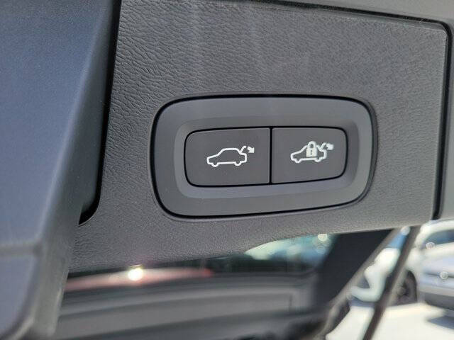 2026 Volvo XC60 B5 Core