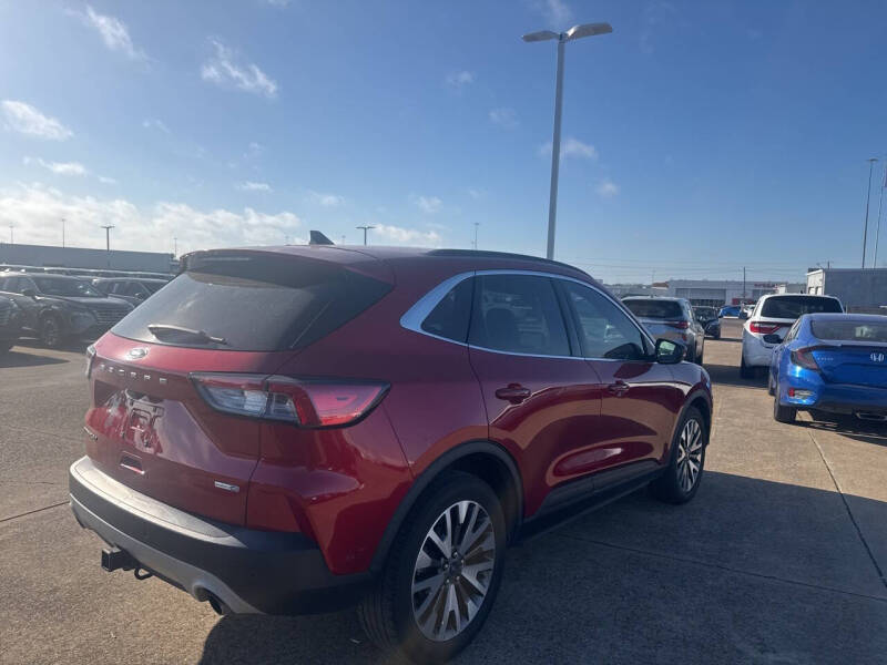 2020 Ford Escape Titanium