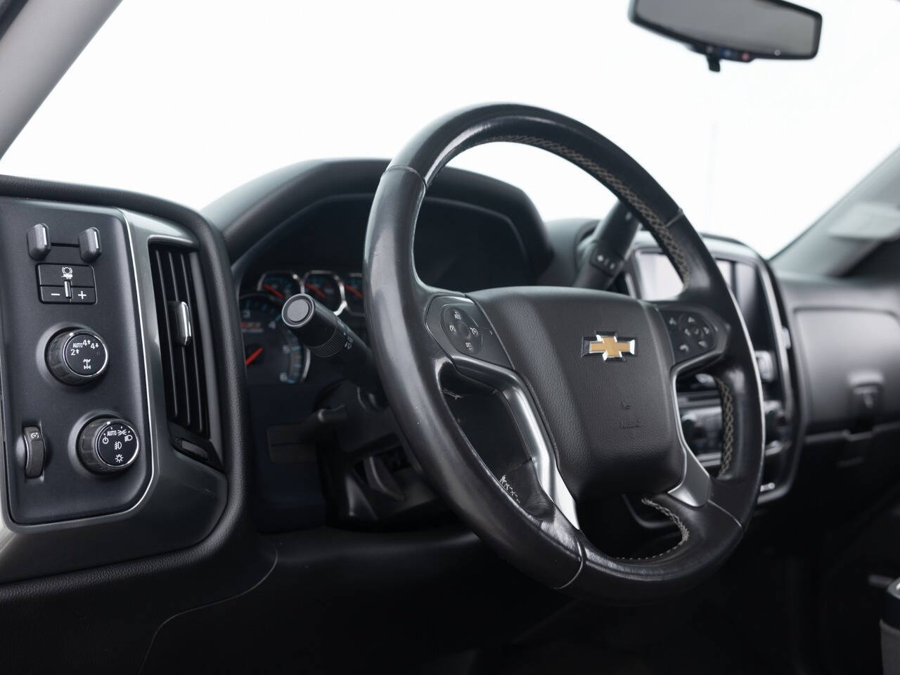 Used Car 2017 Chevrolet Silverado 1500  Lt Z71 4x4 4dr Crew Cab 5.8 Ft. Sb For Sale Under $30,000 In Coal City, Illinois