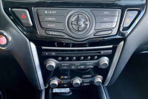 2018 Nissan Pathfinder SV