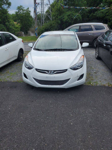 2013 Hyundai Elantra for sale at FIVE FRIENDS AUTO in Wilmington DE