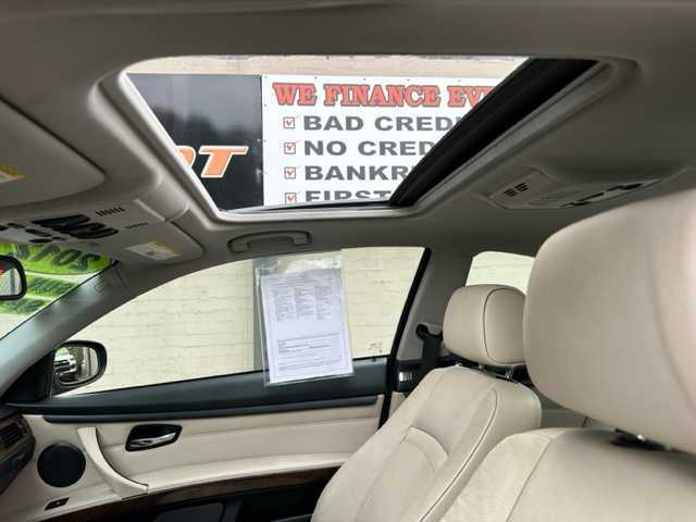 2012 BMW 3 Series 328i