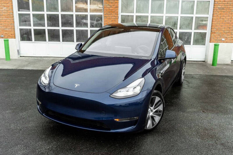 2023 Tesla Model Y Long Range