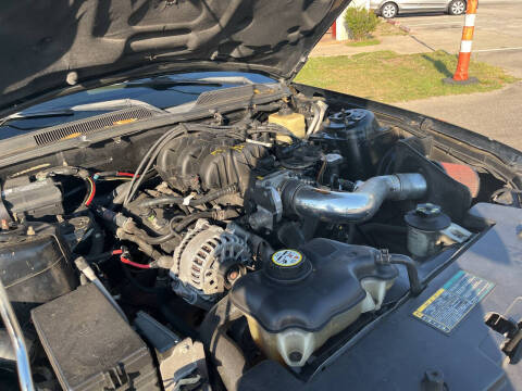 2006 Ford Mustang V6 Standard