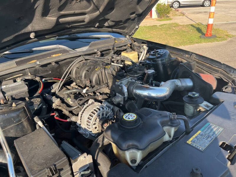 2006 Ford Mustang V6 Standard