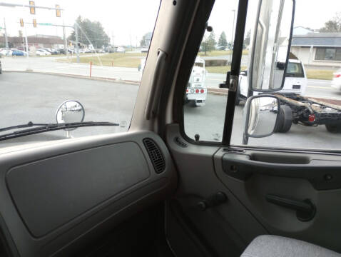2014 Freightliner M2 106