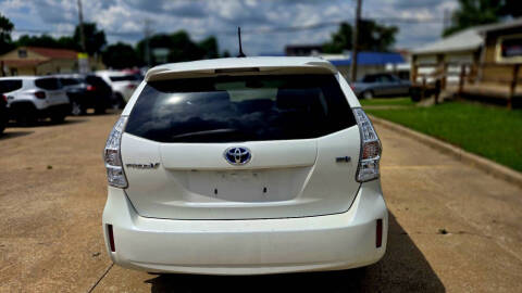 2012 Toyota Prius v Five