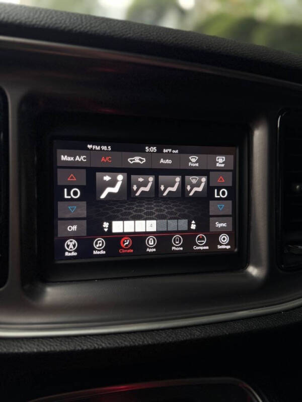 2019 Dodge Challenger SXT