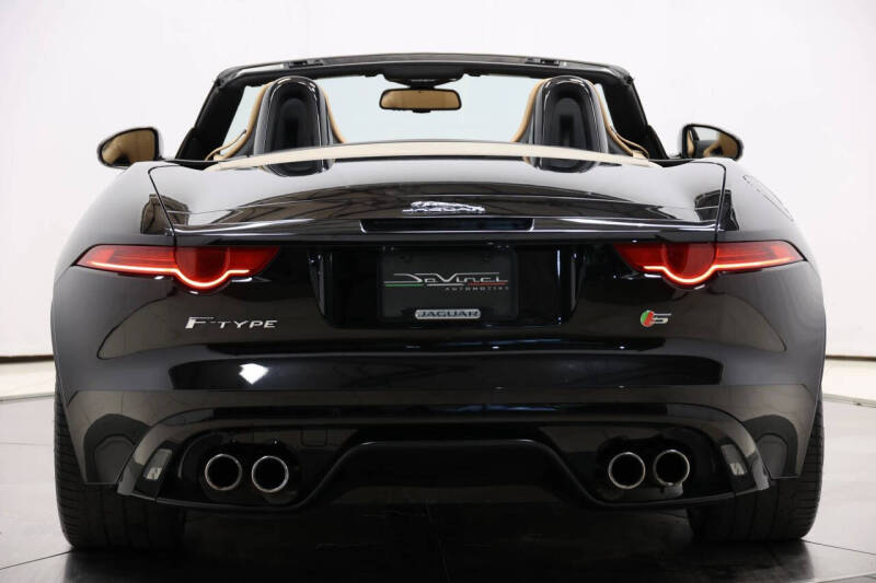2014 Jaguar F-TYPE V8 S