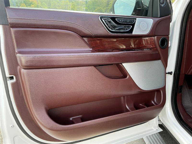 2018 Lincoln Navigator Black Label