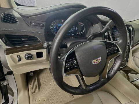 2019 Cadillac Escalade Luxury