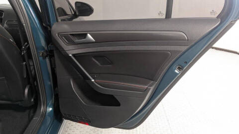 2018 Volkswagen Golf GTI SE