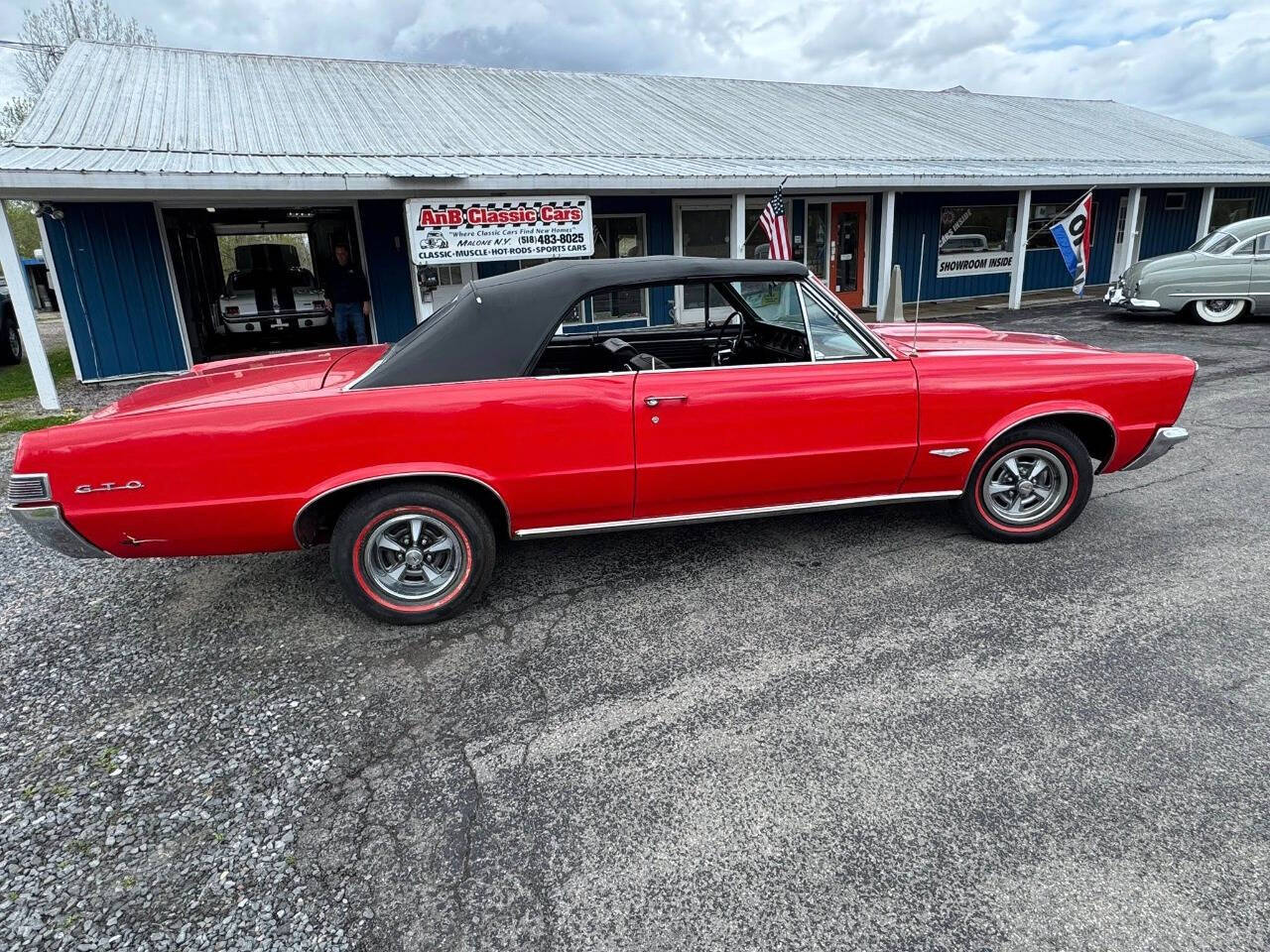 1965 Pontiac GTO 16