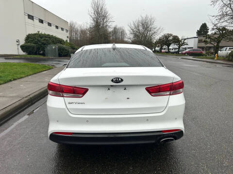 2018 Kia Optima LX