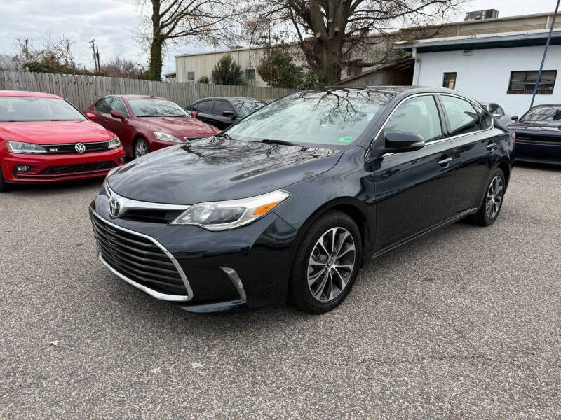 2016 Toyota Avalon XLE's photo