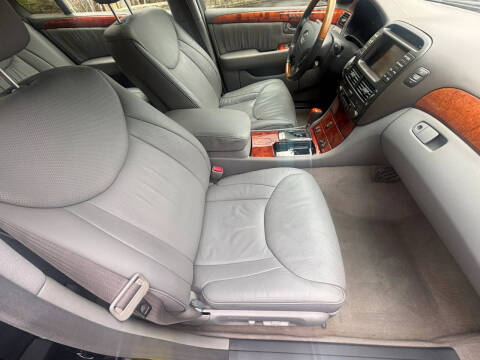 2004 Lexus LS 430