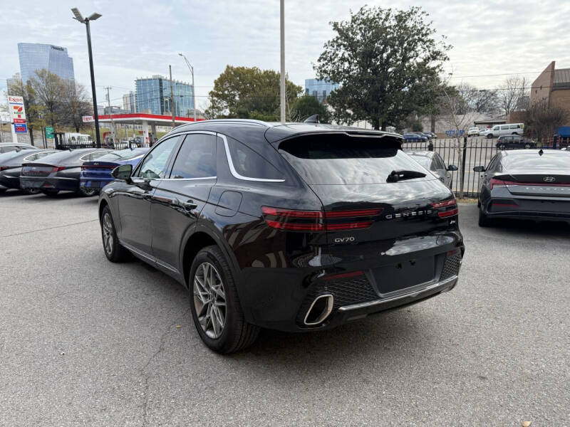 2024 Genesis GV70 2.5T Standard
