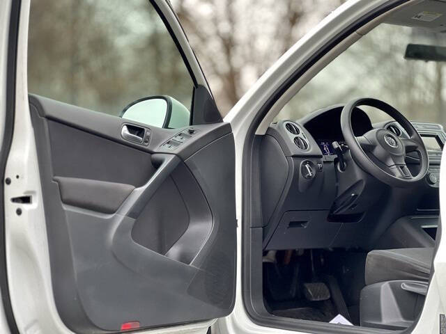 VolkswagenTiguan Limited9