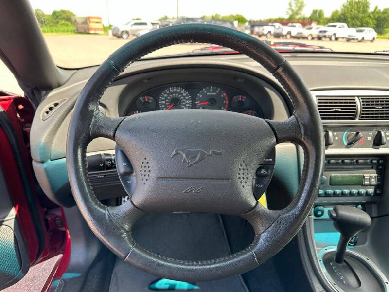 2004 Ford Mustang GT Deluxe