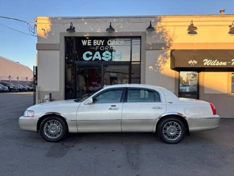 2007 Lincoln Town Car Signature Limited