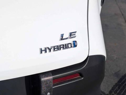 2025 Toyota Sienna LE 8-Passenger