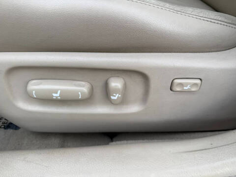 2005 Toyota Avalon