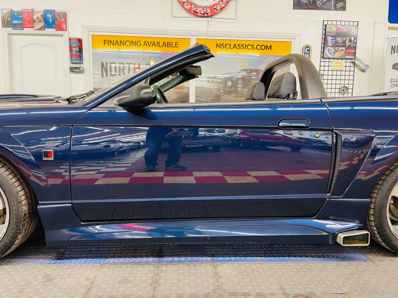 2001 Ford Mustang 25
