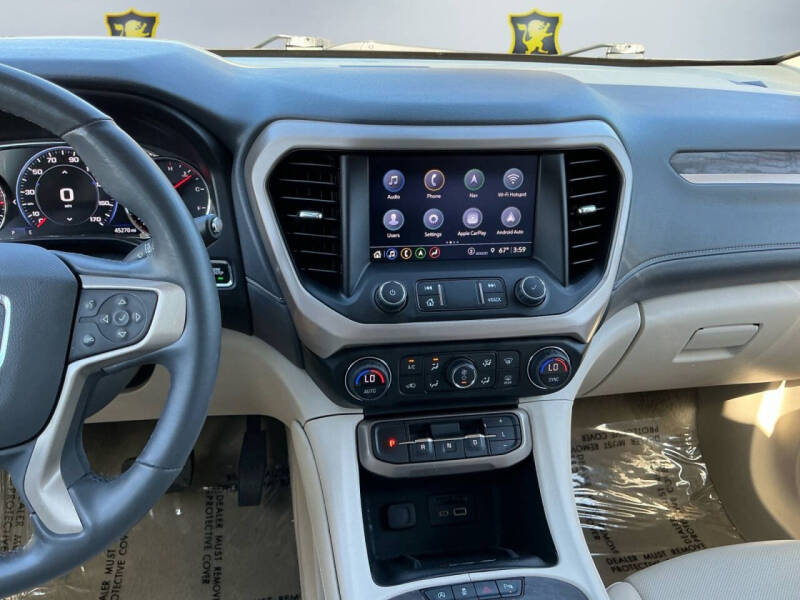2023 GMC Acadia Denali