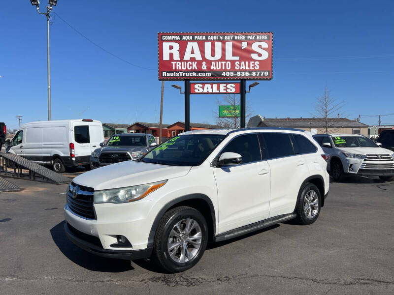 2015 Toyota Highlander for sale at RAUL'S TRUCK & AUTO SALES, INC in Oklahoma City OK